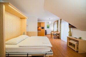 1 bedroom, internet, bed sheets