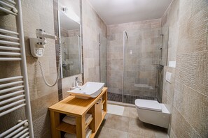 Shower, hair dryer, towels - Apartment Vodomec with Indoor Pool & Wellness Area (Dragatus)