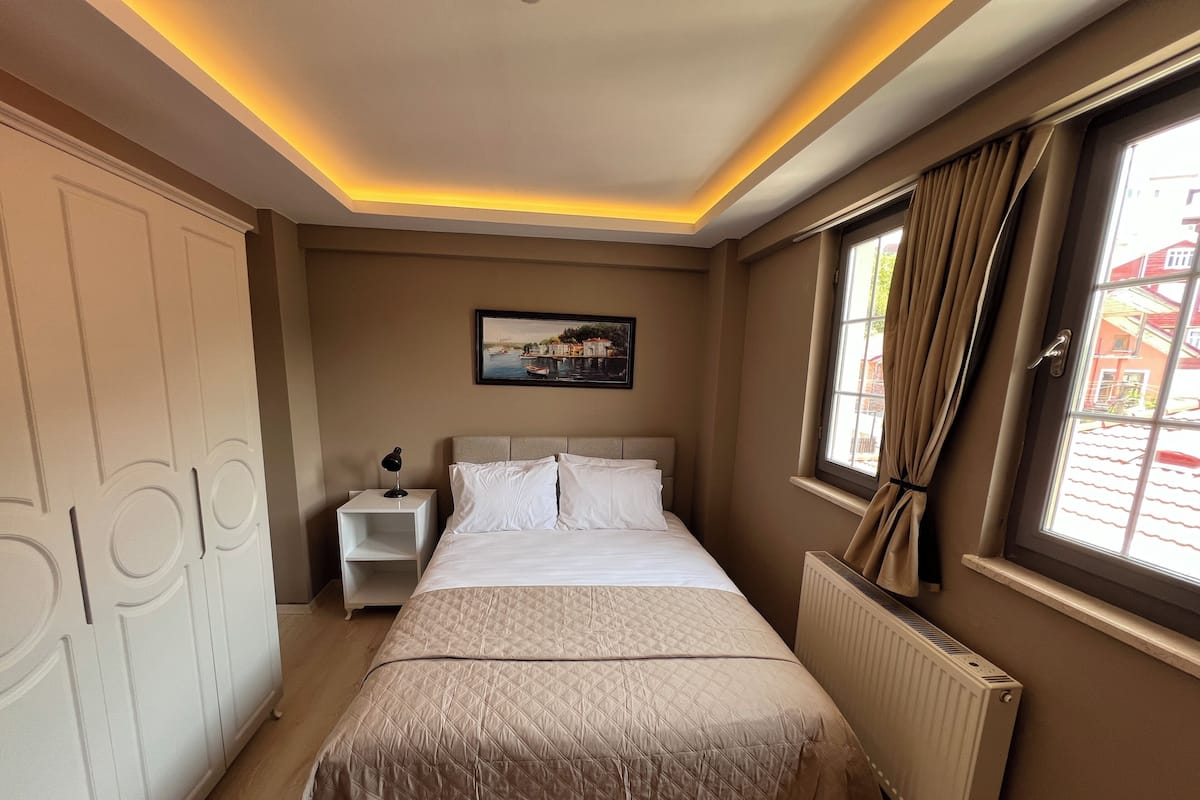 Premium bedding, free WiFi, bed sheets