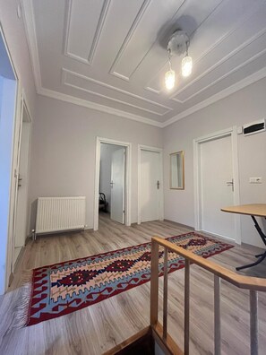 Family Suite, Garden View | Living area - İnebolu EsKonak Otel (Inebolu)