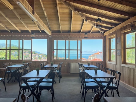 Restaurant. İnebolu EsKonak Otel