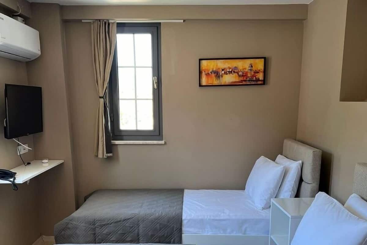 Deluxe Twin Room | Premium bedding, free WiFi, bed sheets