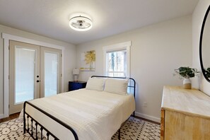 2 bedrooms, Internet, bed sheets