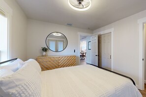 2 bedrooms, Internet, bed sheets