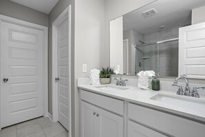 Shower, hair dryer, towels, soap - 5BR Family & Group Retreat – Near Airport & Downtown Indy! (Indianapolis)