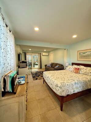 Iron/ironing board, travel crib, WiFi, bed sheets