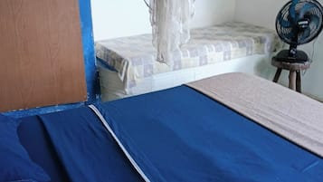 Økonomi-tremannshytte, strandutsikt | Sengetøy