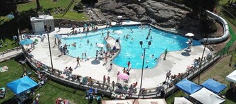 Poconos Retreat: Pools, Sauna, Lake & Outdoor Fun