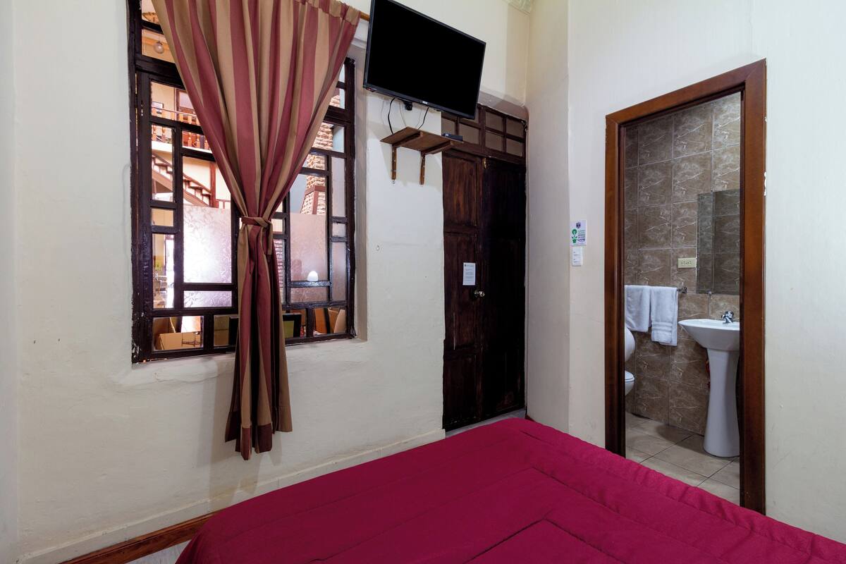 Comfort Room | Blackout drapes, soundproofing, WiFi (free), bed sheets