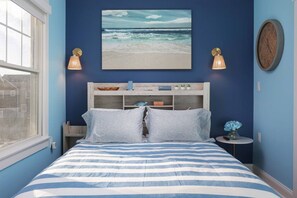 3 bedrooms, desk, iron/ironing board, WiFi