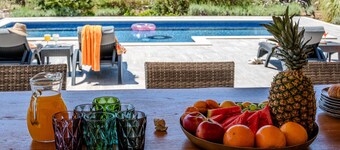 Luxury 4-BR Villa for 10 Heated Saltwater Pool