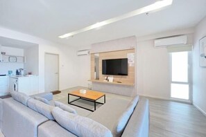 Room - Paradise Perch Tanjung Aru Inifnity Pool 2BR (Kota Kinabalu)