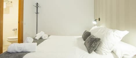 1 bedroom, iron/ironing board, Internet, bed sheets