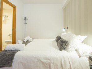 1 sovrum, strykjärn/strykbräda, internet och sängkläder