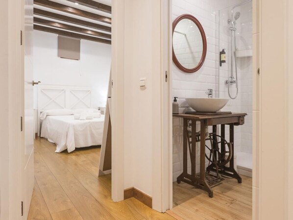 Shower, hair dryer, towels - Apartment La Corrala de Pozo Amargo (Toledo)