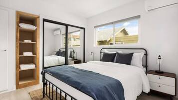 1 bedroom, iron/ironing board, travel crib, WiFi