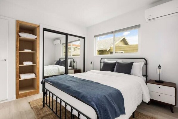 1 bedroom, iron/ironing board, travel cot, WiFi