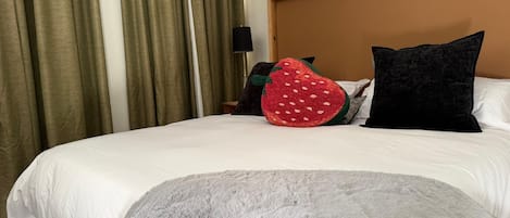 1 Schlafzimmer, Schreibtisch, Bügeleisen/Bügelbrett, Bettwäsche