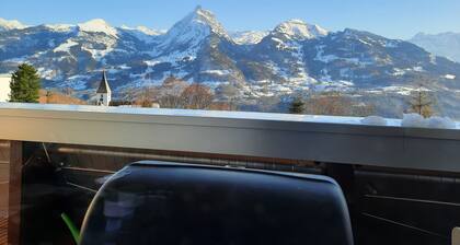 Epic view and sun sets from spacious 4 bedroom apartment. Large families +groups