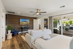 5 bedrooms, iron/ironing board, free WiFi, bed sheets