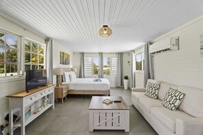 WiFi, bed sheets - WLR5 - Studio near Palm Beach - White Lotus Retreat (Noord)