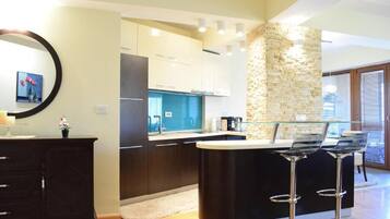 Ofen, Geschirrspüler, Toaster