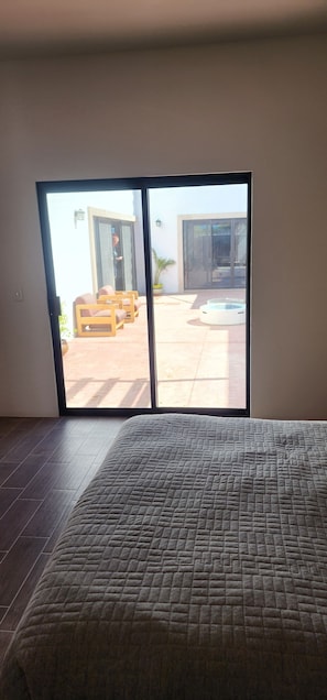3 bedrooms, bed sheets