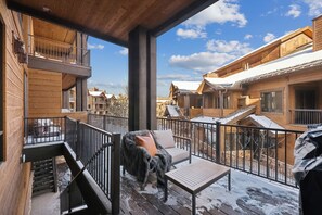Townhouse, balkon, pemandangan gunung | Teras/patio