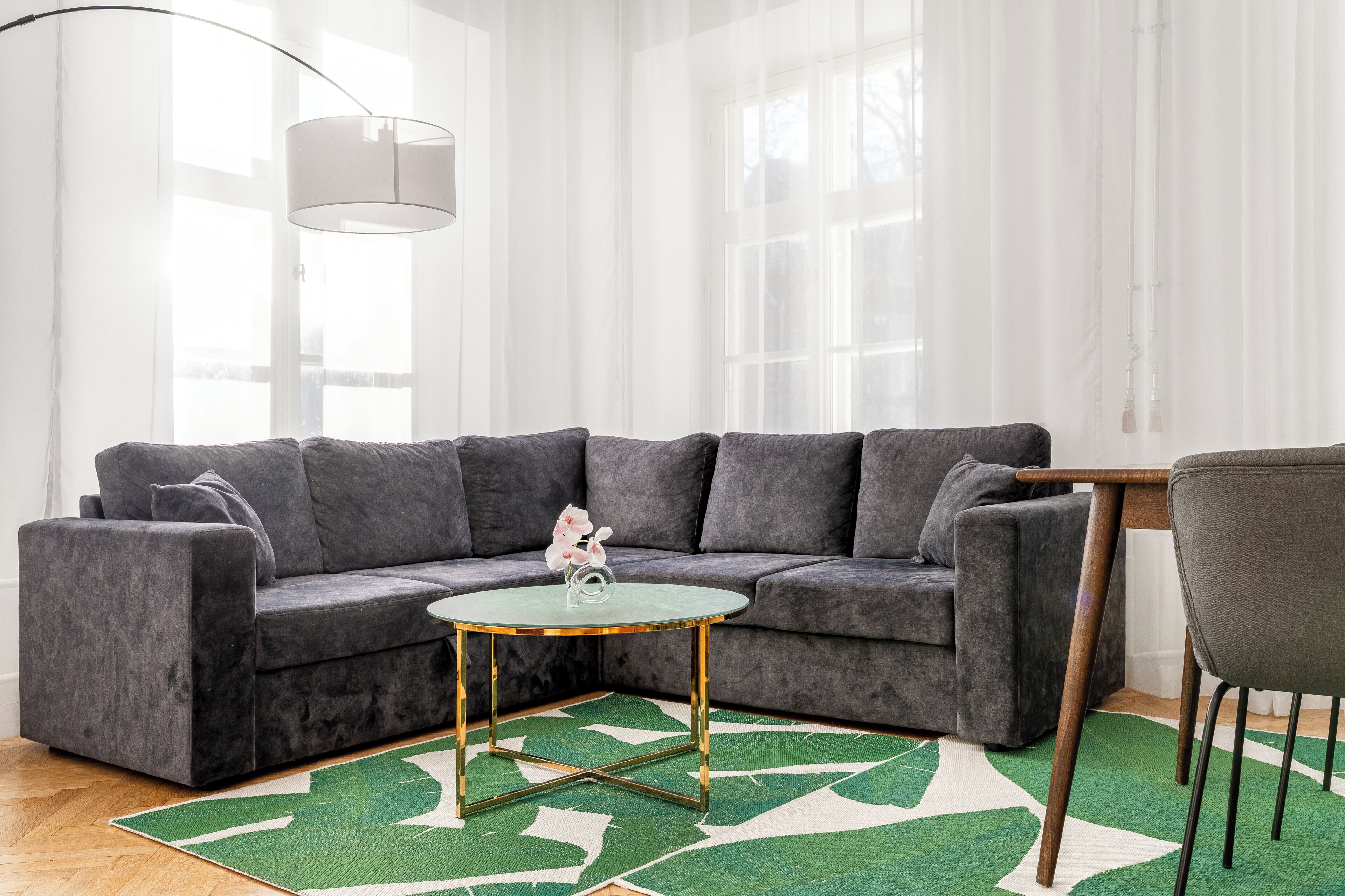 Appartamento Luxury, 2 camere da letto, vista città | Area soggiorno | TV a schermo piatto