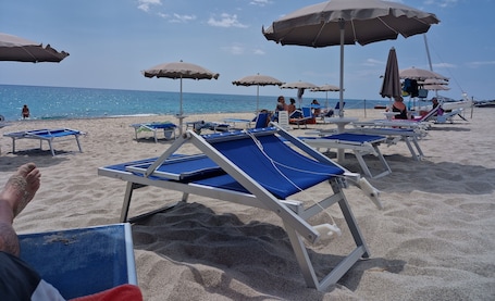 Beach. Nina's house 5, 300 meters from the sea
