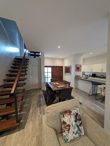 Charming 2-bedroom apartment with WiFi, fitness gym in amazing Victoria Falls