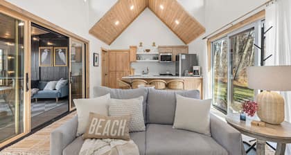 Cozy cabin w hot tub & fireplace, near Nisswa/crosslake