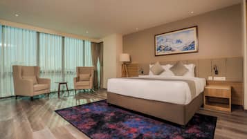 Premium bedding, minibar, in-room safe, desk