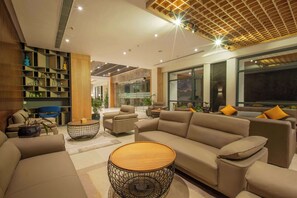 Lobby - Best Western Plus Kathmandu Hotel (Kathmandu)