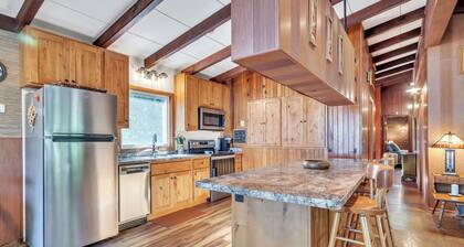 Wake up on West Lake. Classic Cabin Retreat! Family Friendly with your own dock.