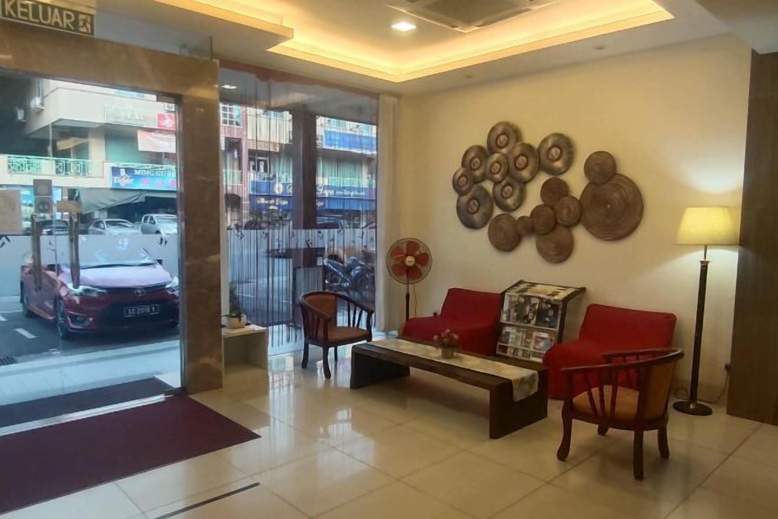 Lobby lounge