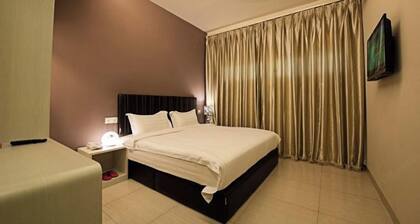 Seven Hotel