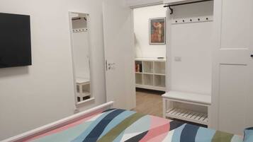 2 bedrooms, desk, free WiFi