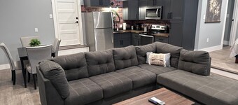 Lakeshore Living- studio apartment