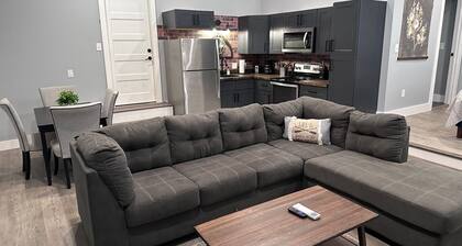 Lakeshore Living- studio apartment