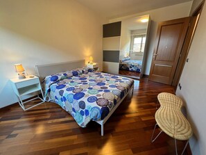 1 bedroom, iron/ironing board, free WiFi