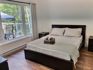 6 bedrooms, Internet, bed sheets - Le chïc, Chalets Bookmark : Le Chïc (Eastman)