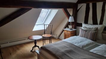 2 chambres, coffres-forts dans les chambres, Wi-Fi, draps fournis