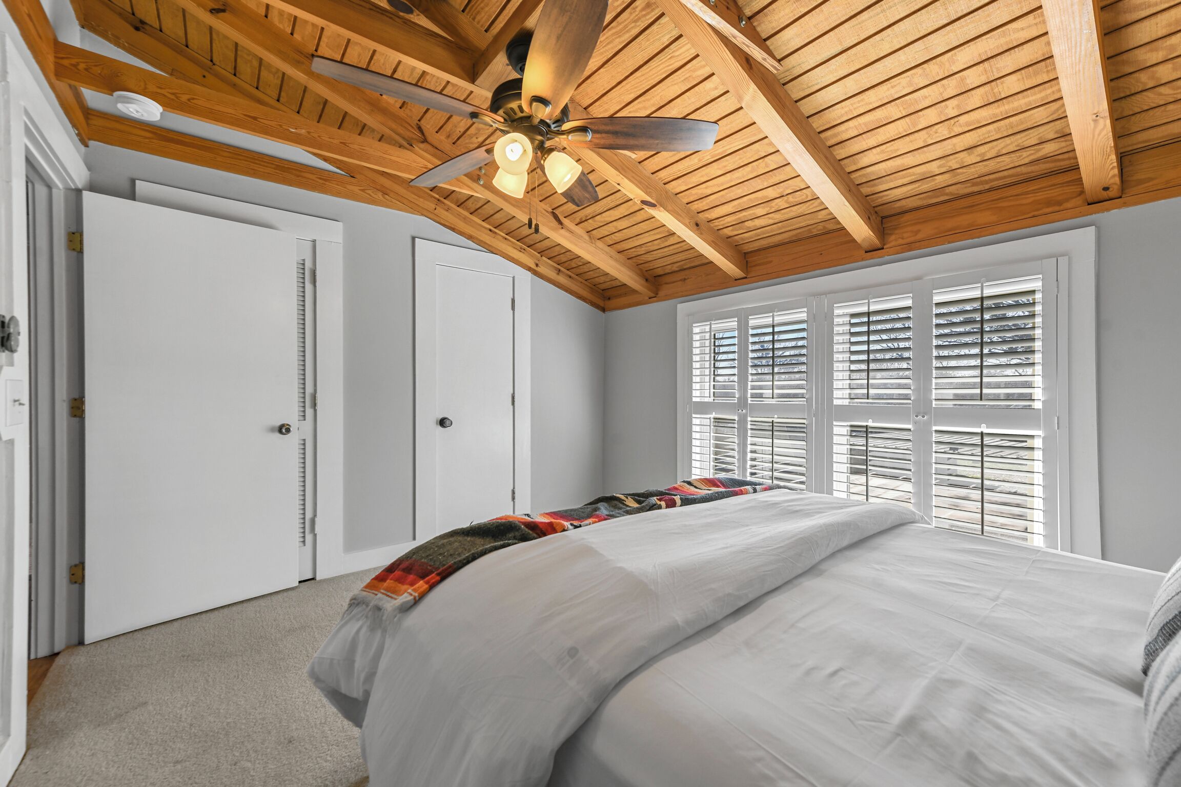 4 bedrooms, free WiFi, bed sheets