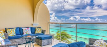 The Penthouse at LaSiesta 

Stunning views in luxurious surroundings!