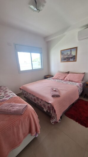 1 Schlafzimmer, Bügeleisen/Bügelbrett, kostenloses WLAN, Bettwäsche