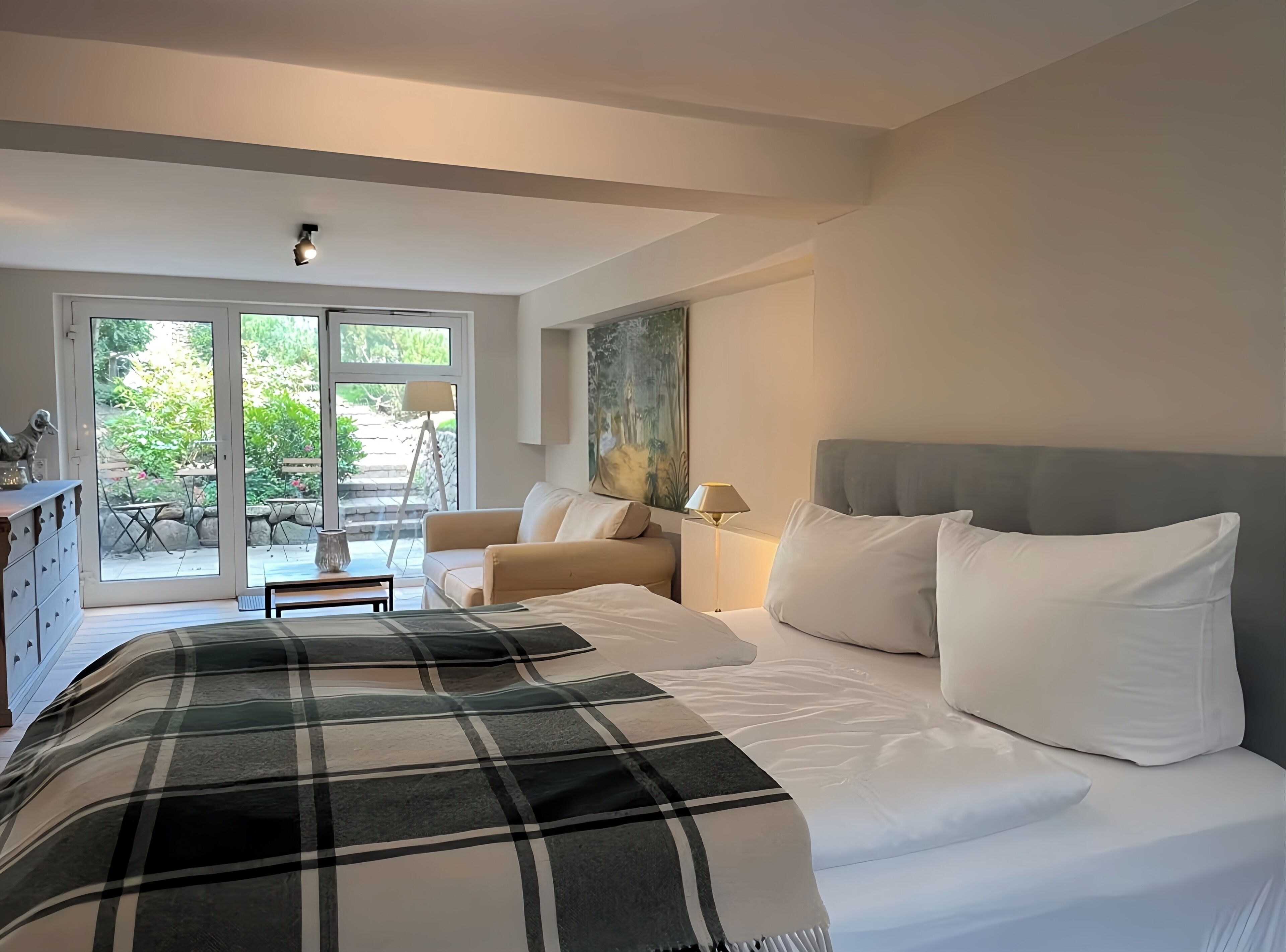 3 quartos, ferros/tábuas de passar roupa, Wi-Fi, roupa de cama