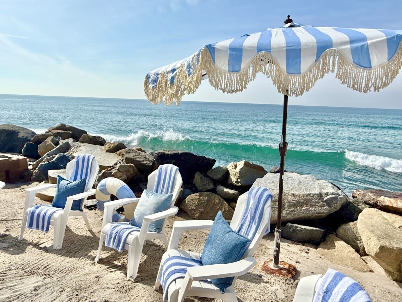 بالقرب من الشاطئ