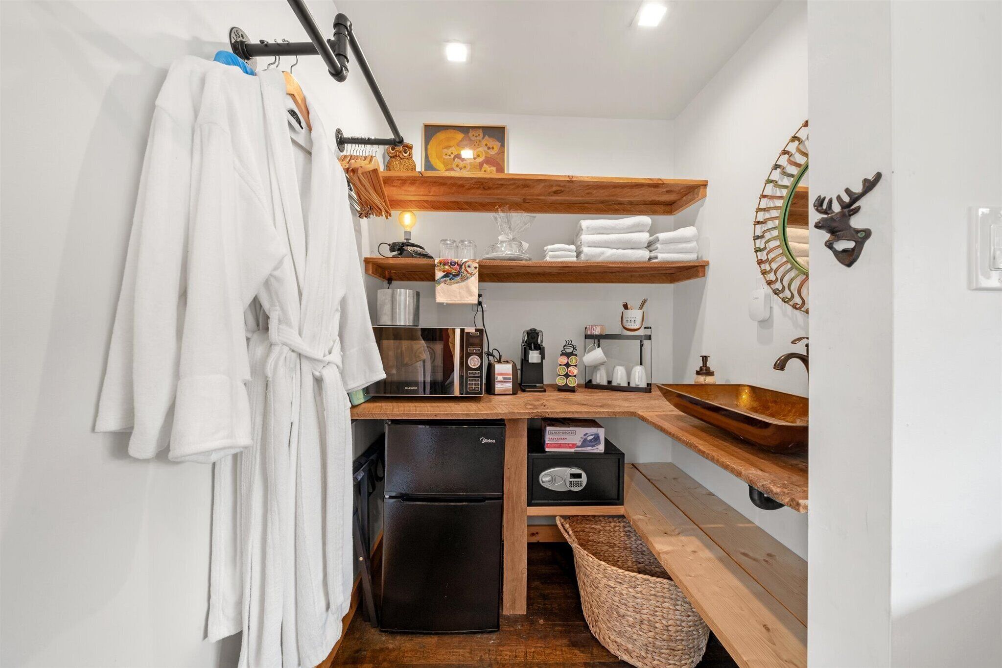 Double Room | In-room safe, individually decorated, individually furnished