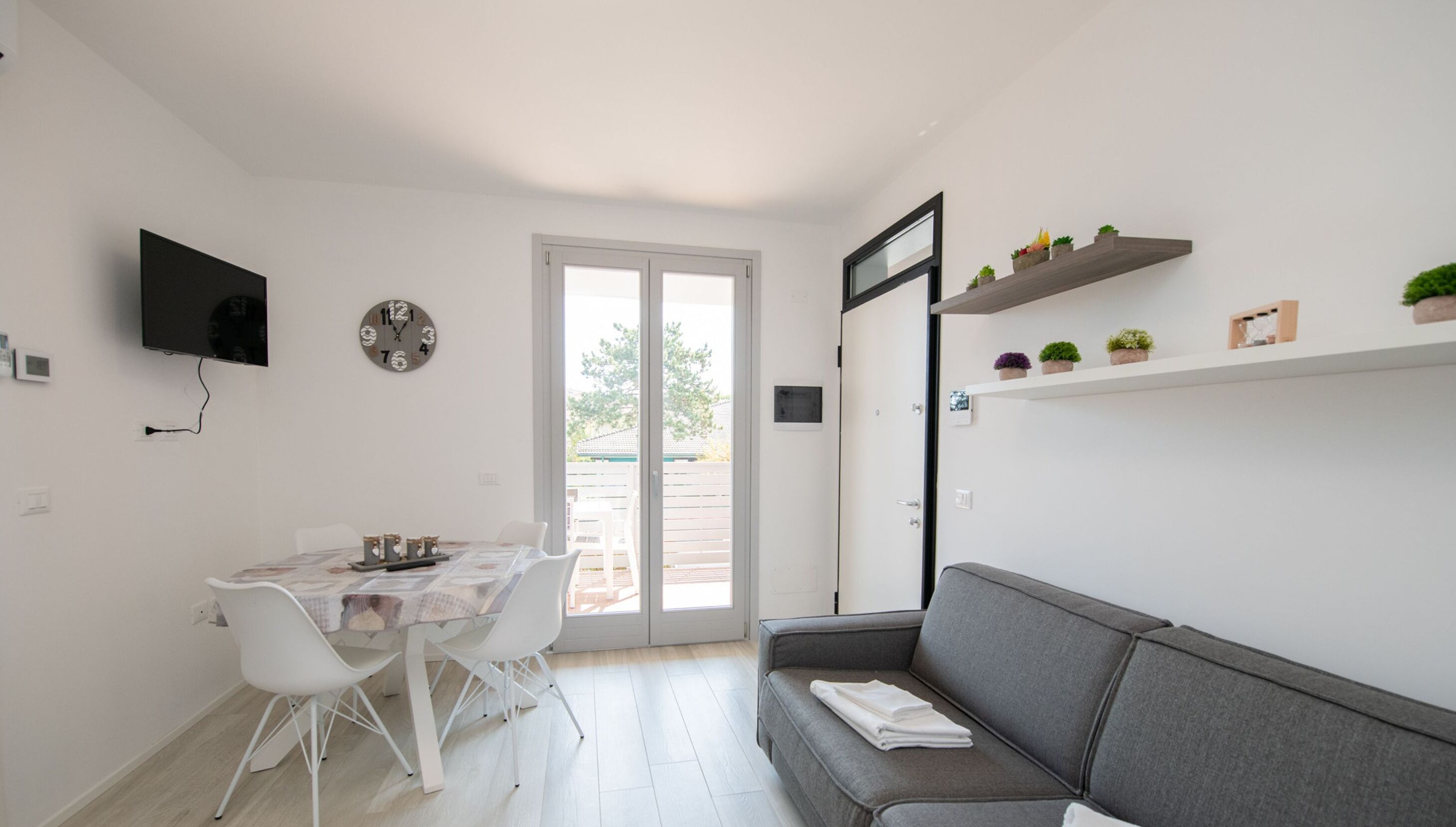 Apartment, Smoking | 2 bedrooms